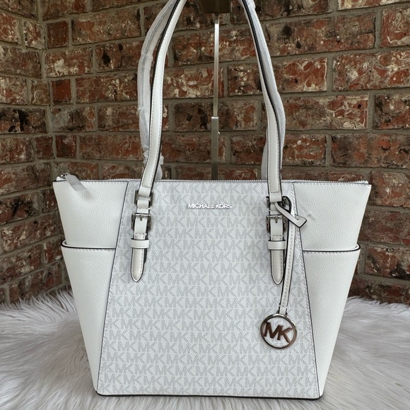 Micheal Kors purse - Picture 1 of 7